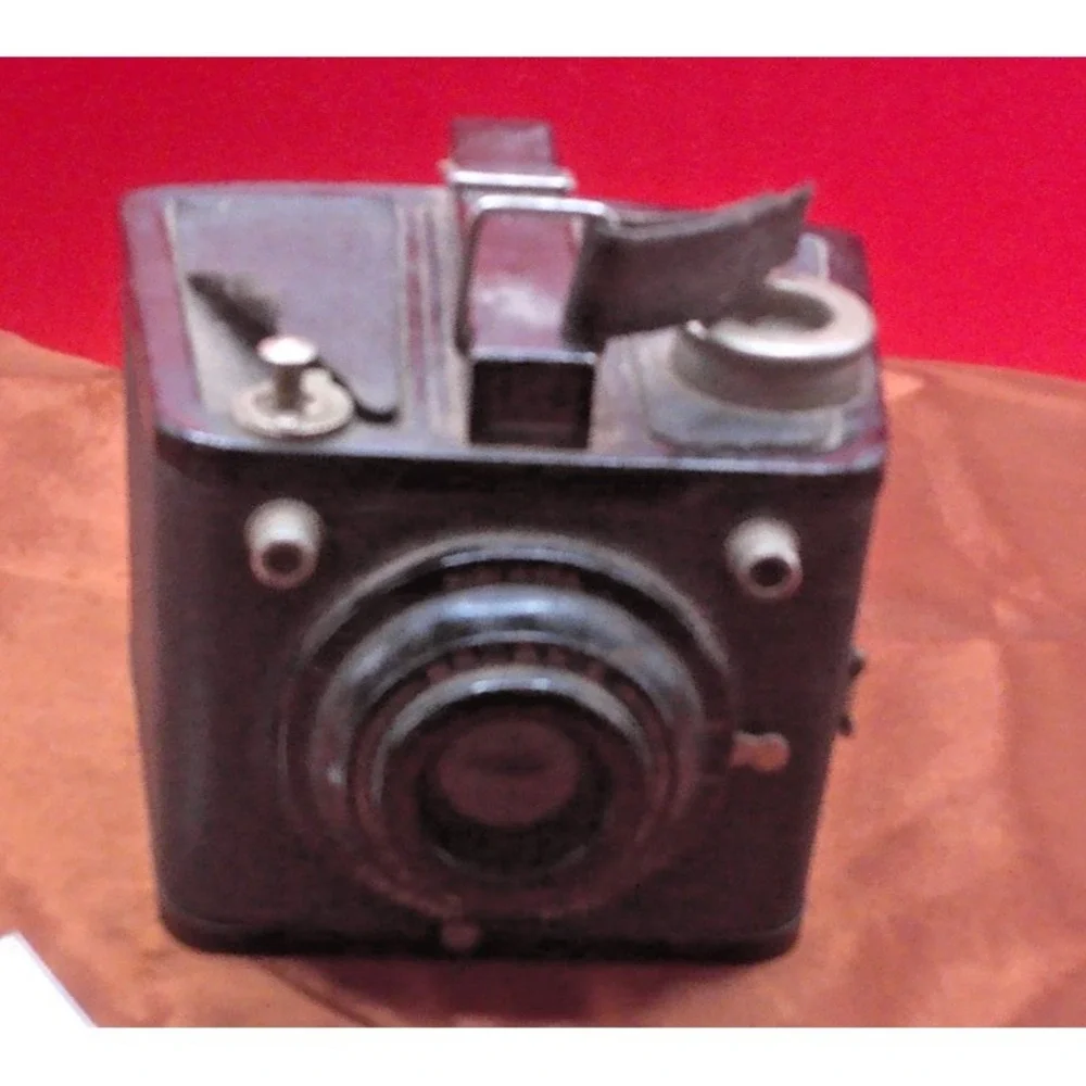 Vintage Kodak Brownie Flash Six-20 Vintage Camera Untested BN10